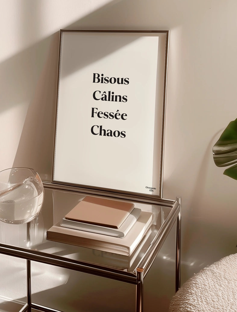 affiche graphique sur table en verre
