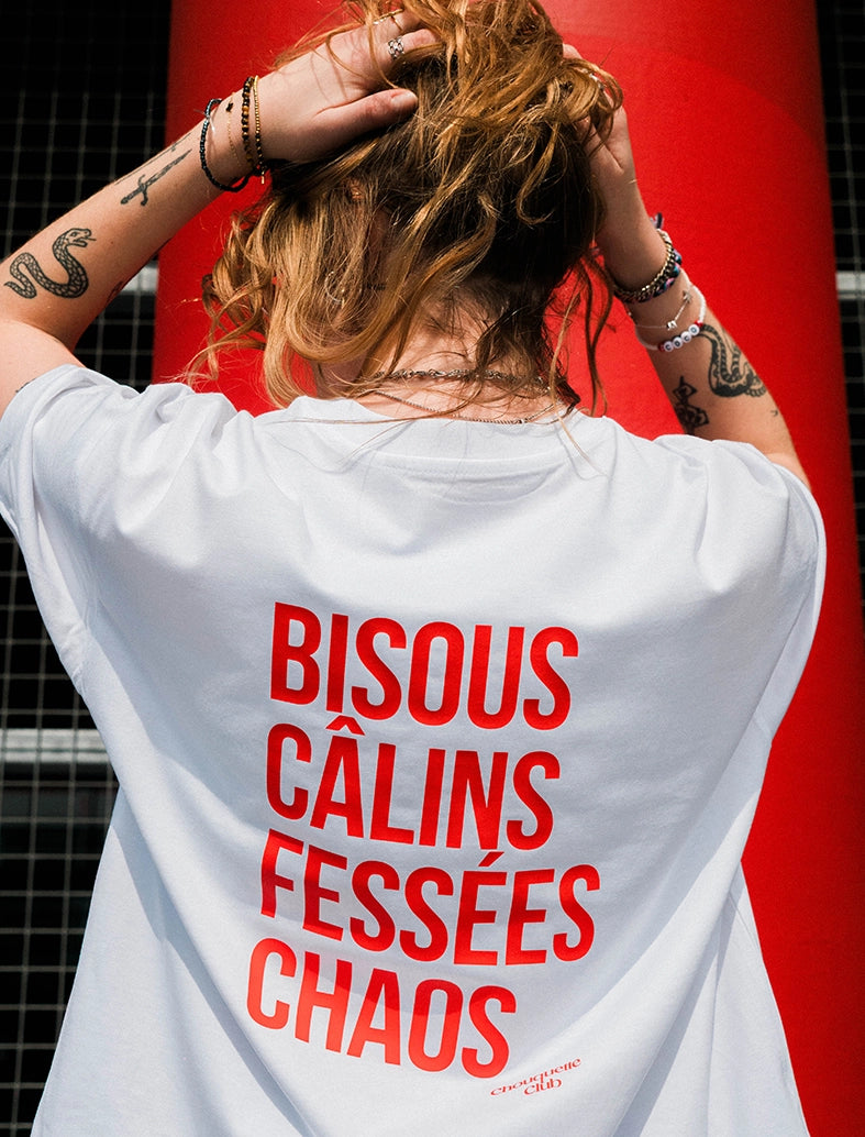 Tee-shirt femme "Bisous câlins fessées chaos" Chouquette Club