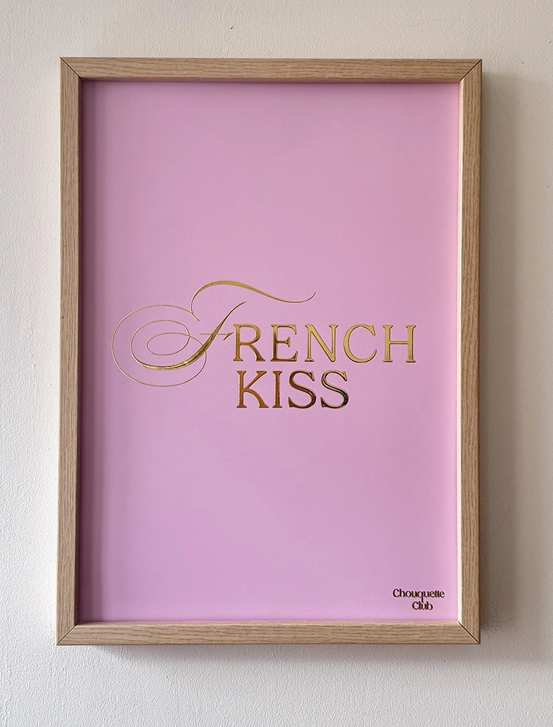 Affiche “French kiss" - lettrage doré fond rose