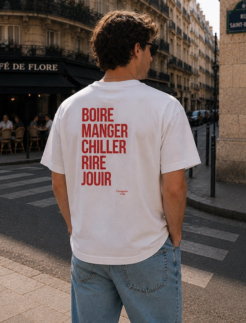 Tee-shirt homme "Boire manger chiller rire jouir" porté par un homme